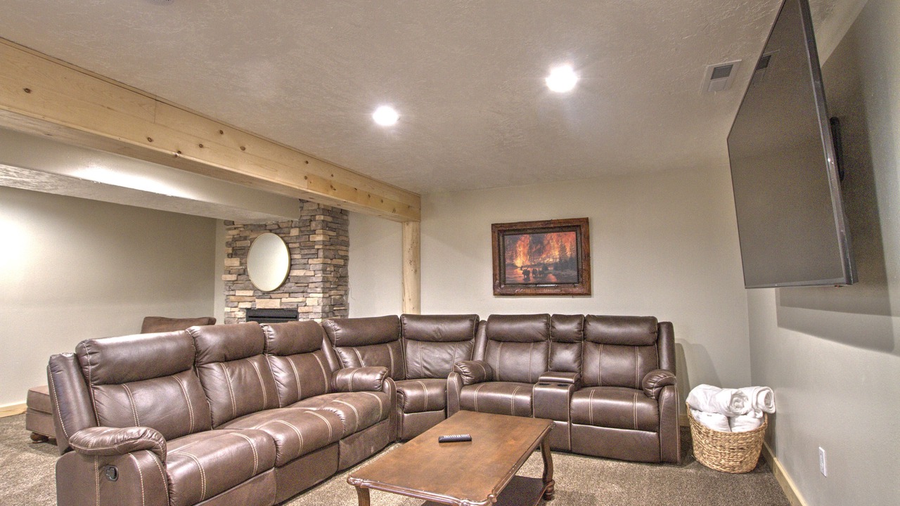 Photo of Bedroom in West Yellowstone