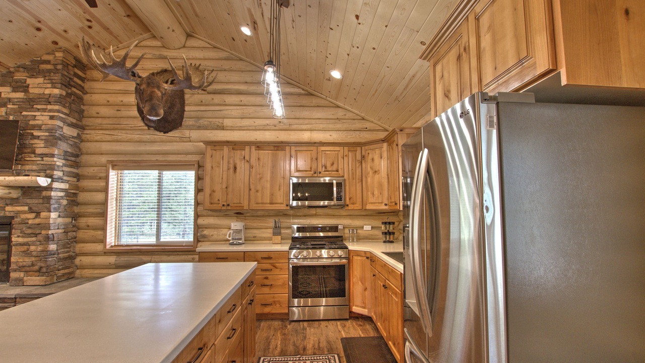Photo of Kitchen in West Yellowstone