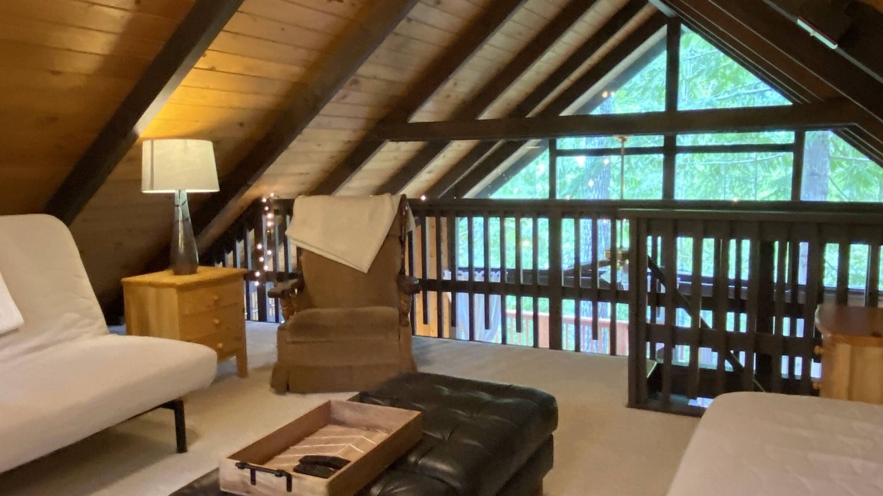 Photo of Bedroom in Hoodsport