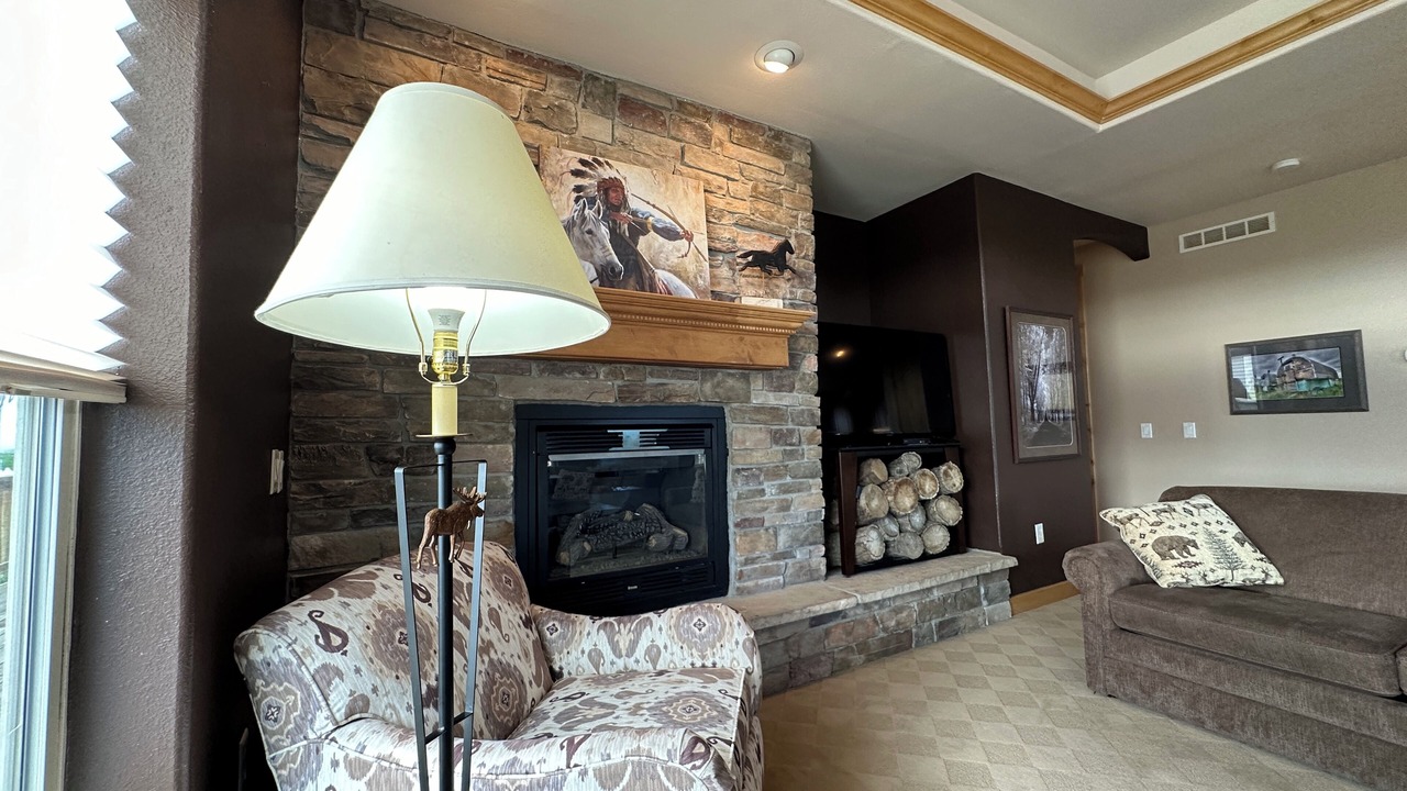 Photo of Livingroom in West River