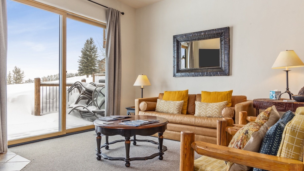 Photo of Livingroom in Spring Creek Ranch