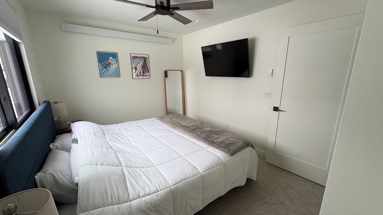 Photo of Bedroom in Warm Springs