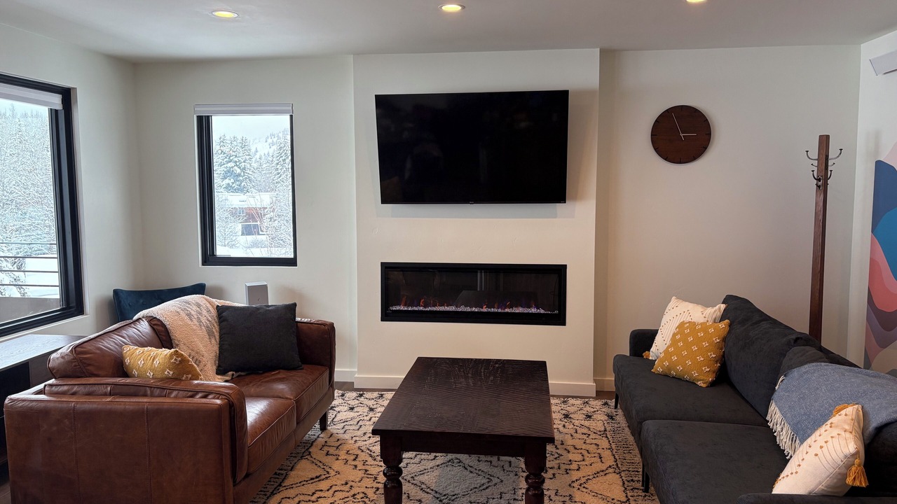 Photo of Livingroom in Warm Springs