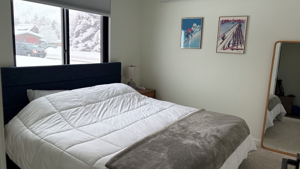 Photo of Bedroom in Warm Springs