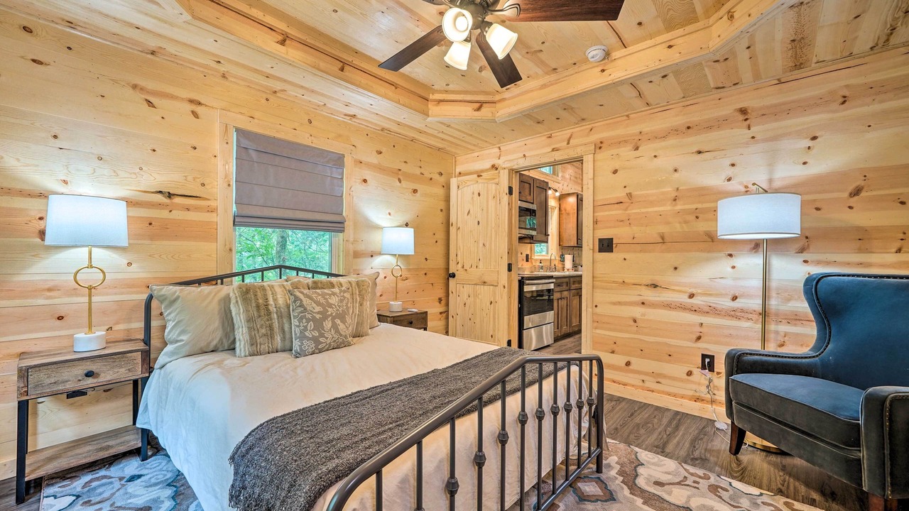 Photo of Bedroom in Broken Bow