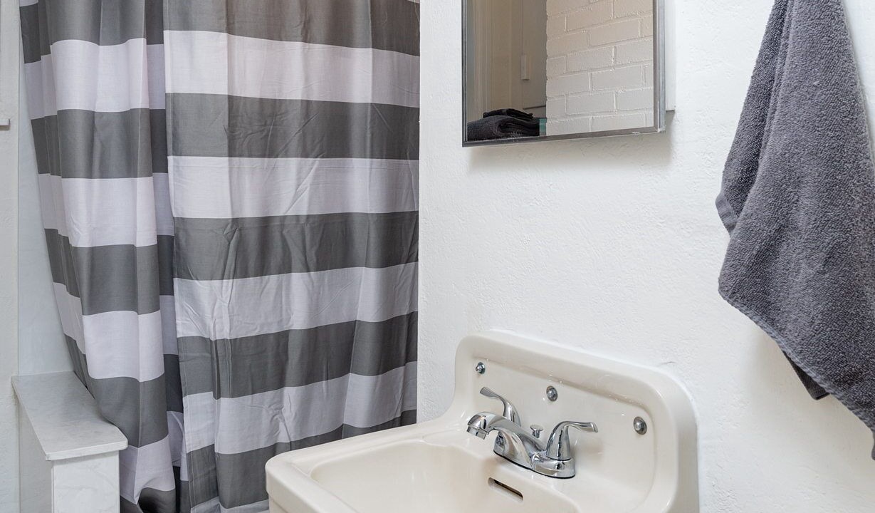 Photo of Bathroom in Central Rim