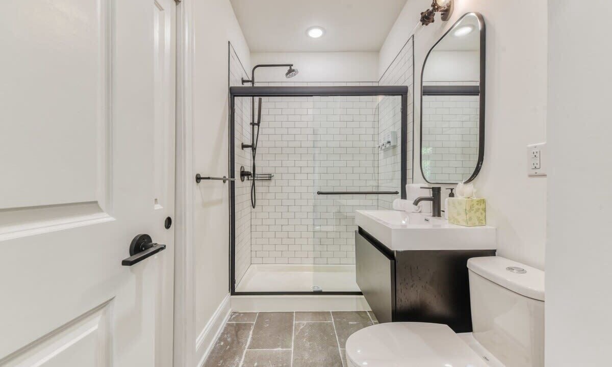 Photo of Bathroom in Rittenhouse Row