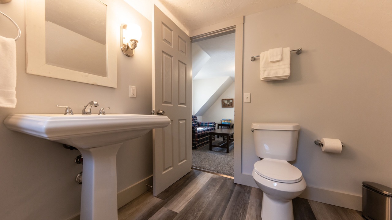 Photo of Bathroom in Lorain