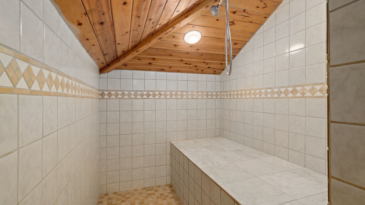 Photo of Bedroom in Safe Harbor