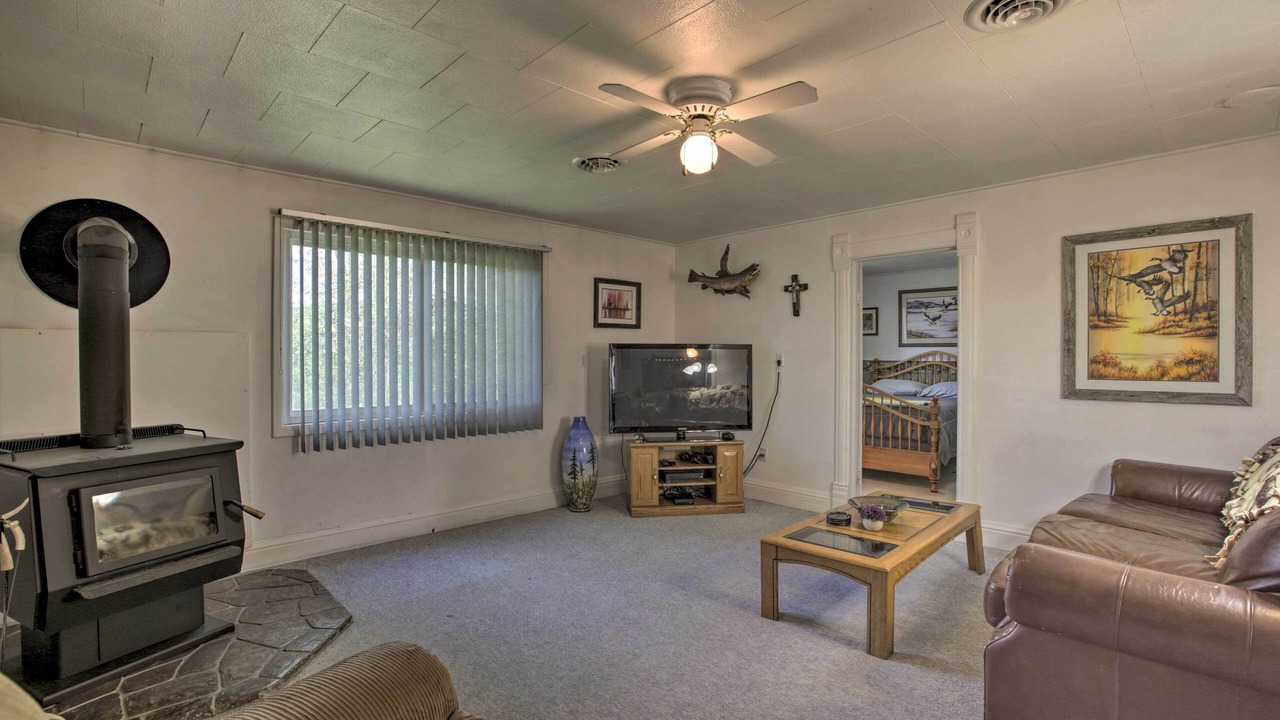 Photo of Livingroom in Ten Sleep