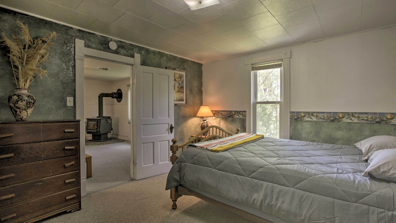 Photo of Bedroom in Ten Sleep
