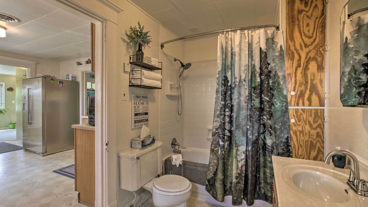 Photo of Bathroom in Ten Sleep