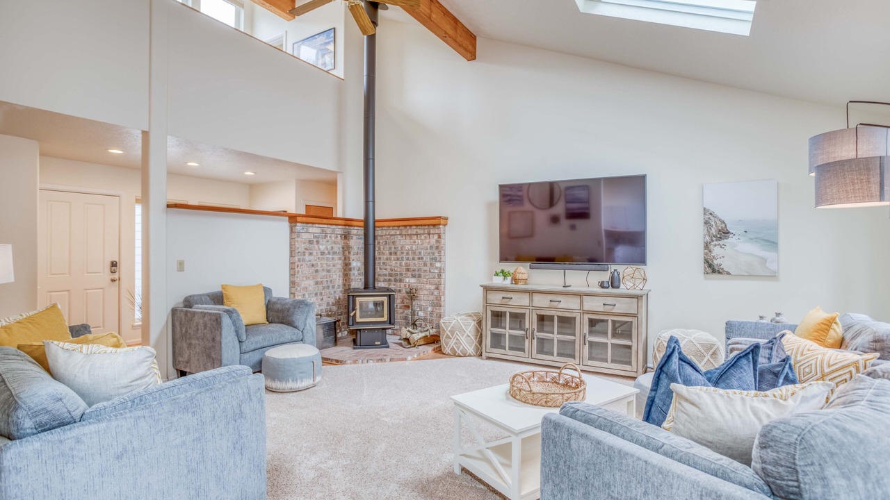Photo of Bedroom in Neskowin