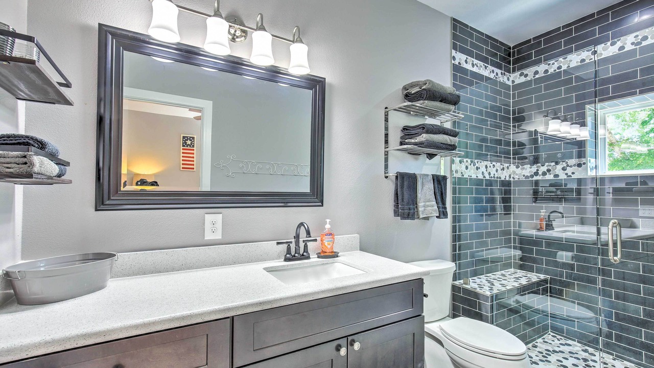 Photo of Bathroom in McQueeney