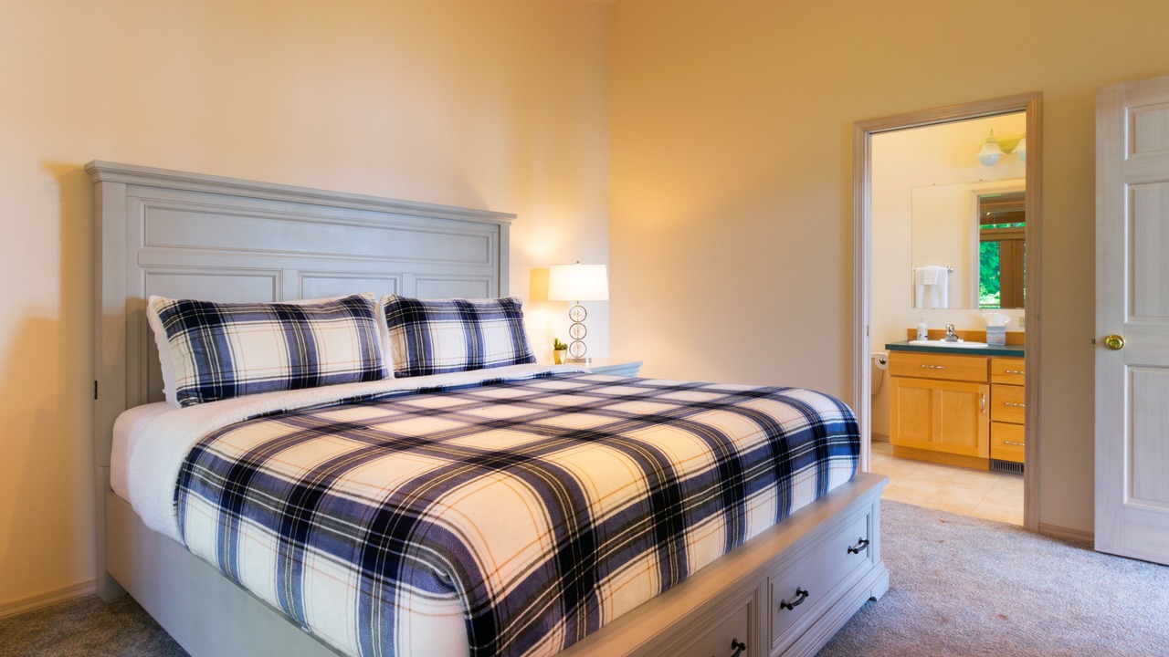 Photo of Bedroom in Sandpoint