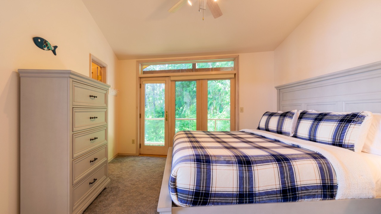 Photo of Bedroom in Sandpoint