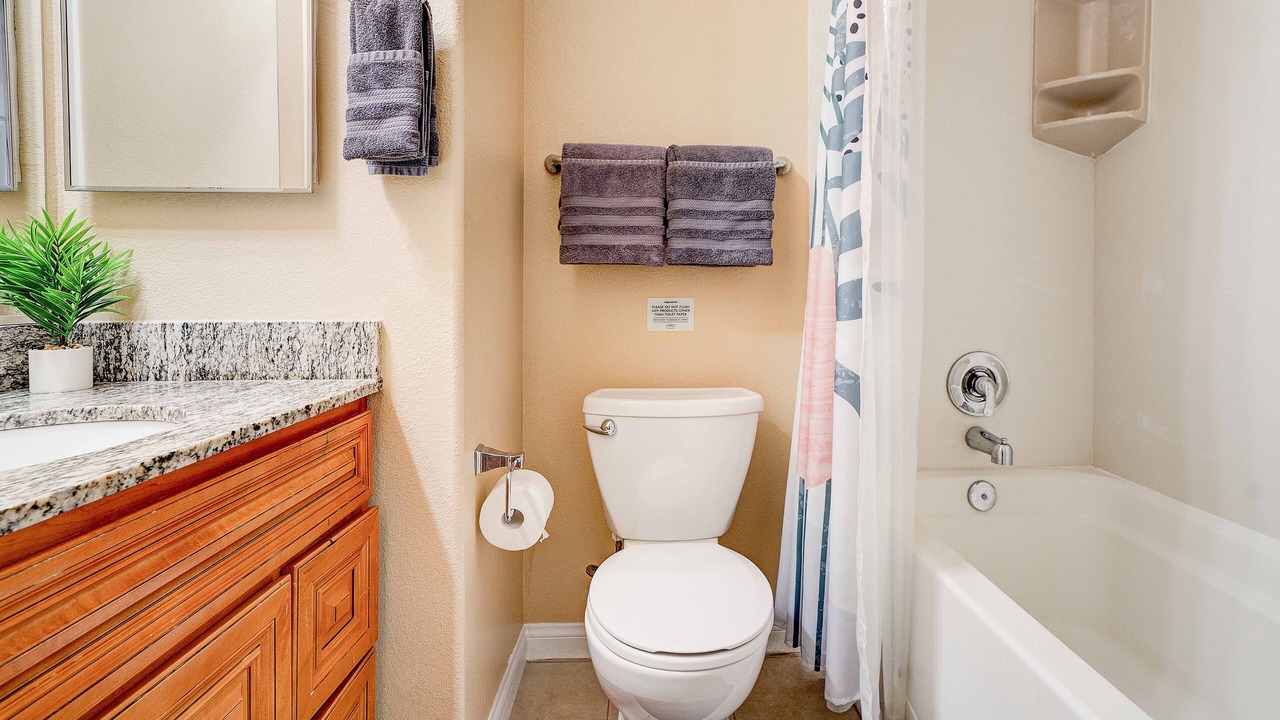 Photo of Bathroom in Lincoln Acres