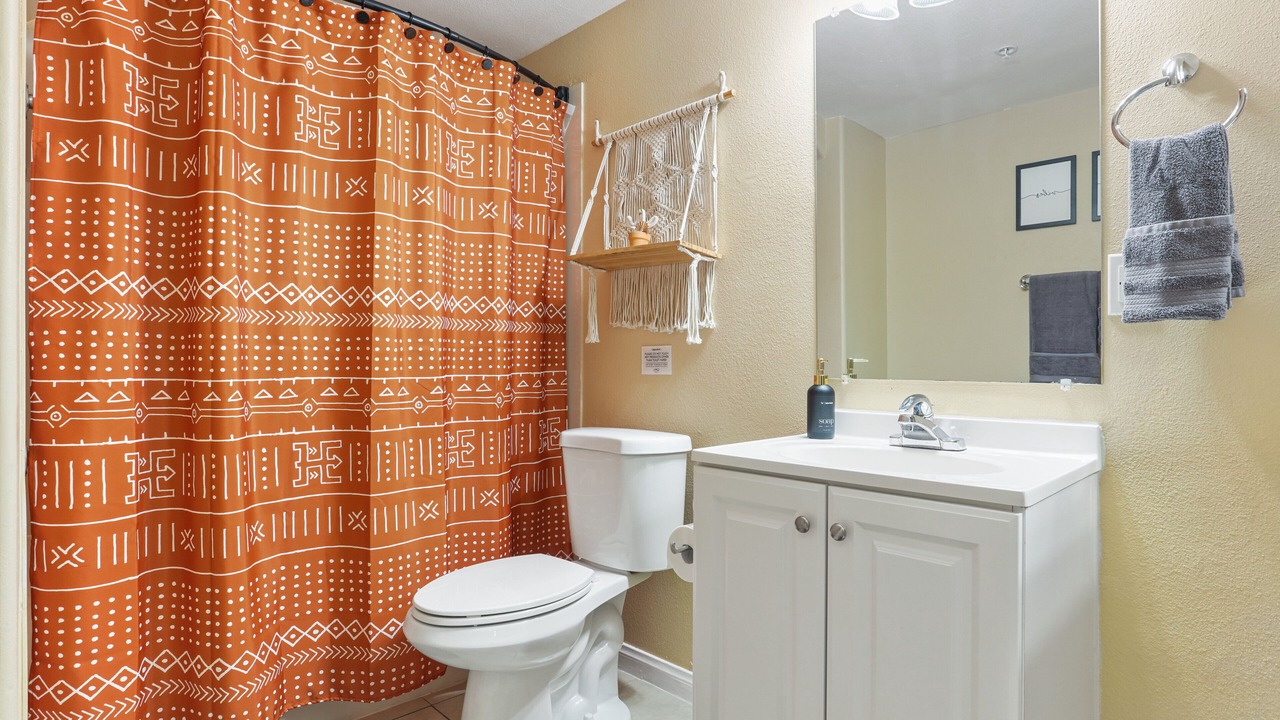 Photo of Bathroom in Lincoln Acres