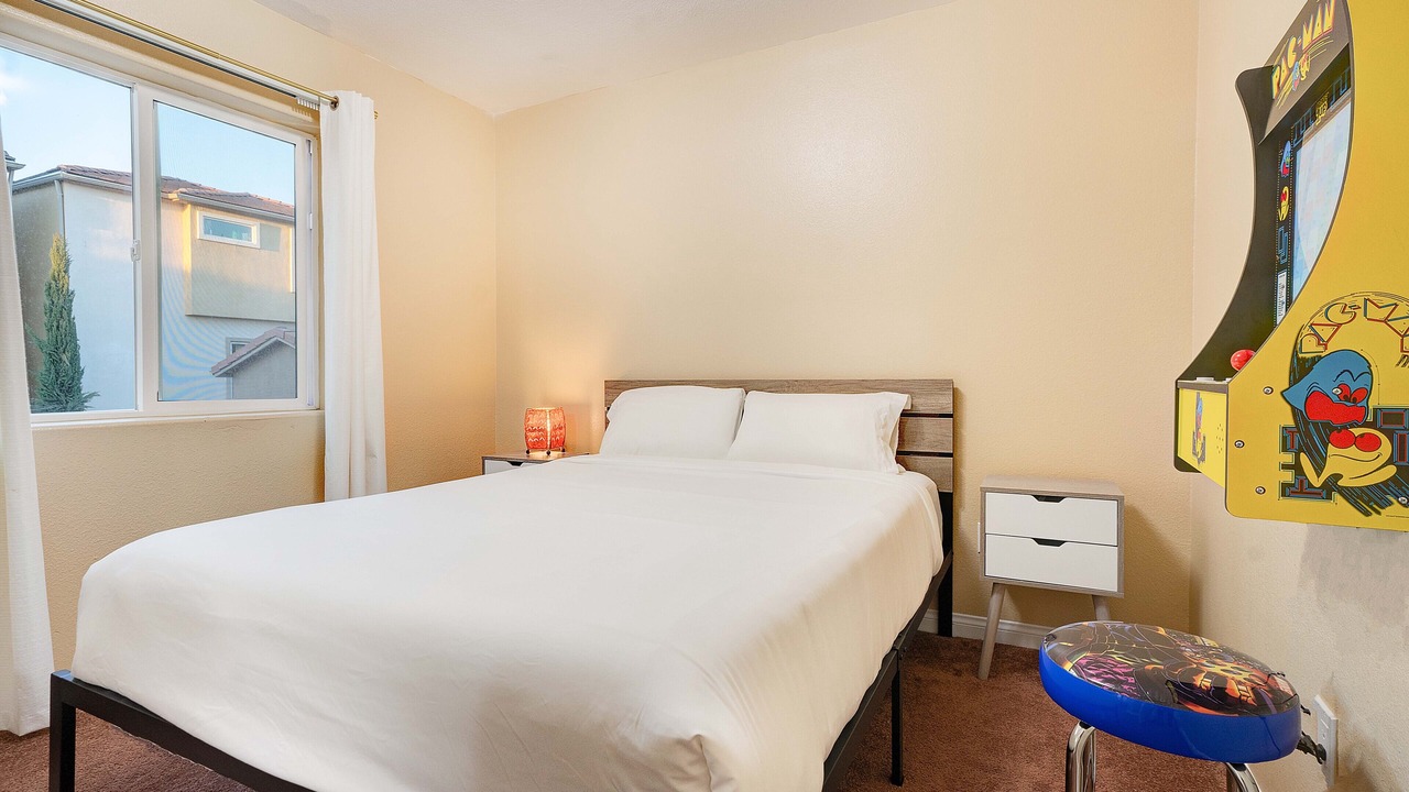 Photo of Bedroom in Lincoln Acres