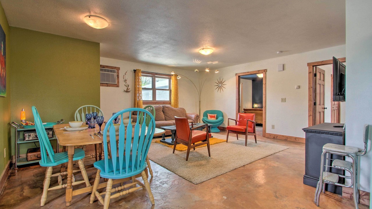 Photo of Livingroom in Bynum