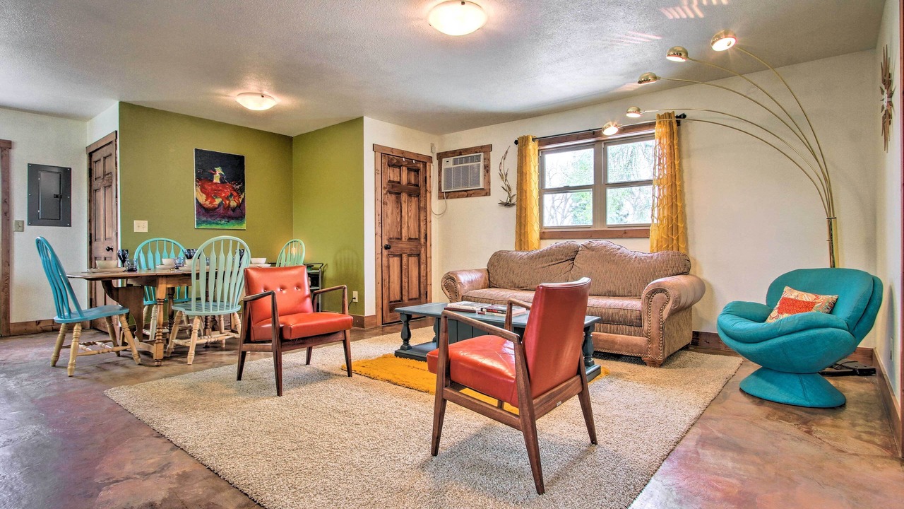 Photo of Livingroom in Bynum