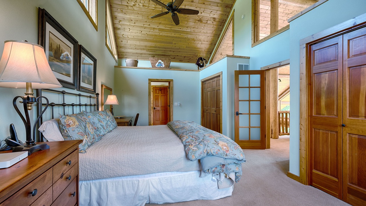 Photo of Bedroom in Condon