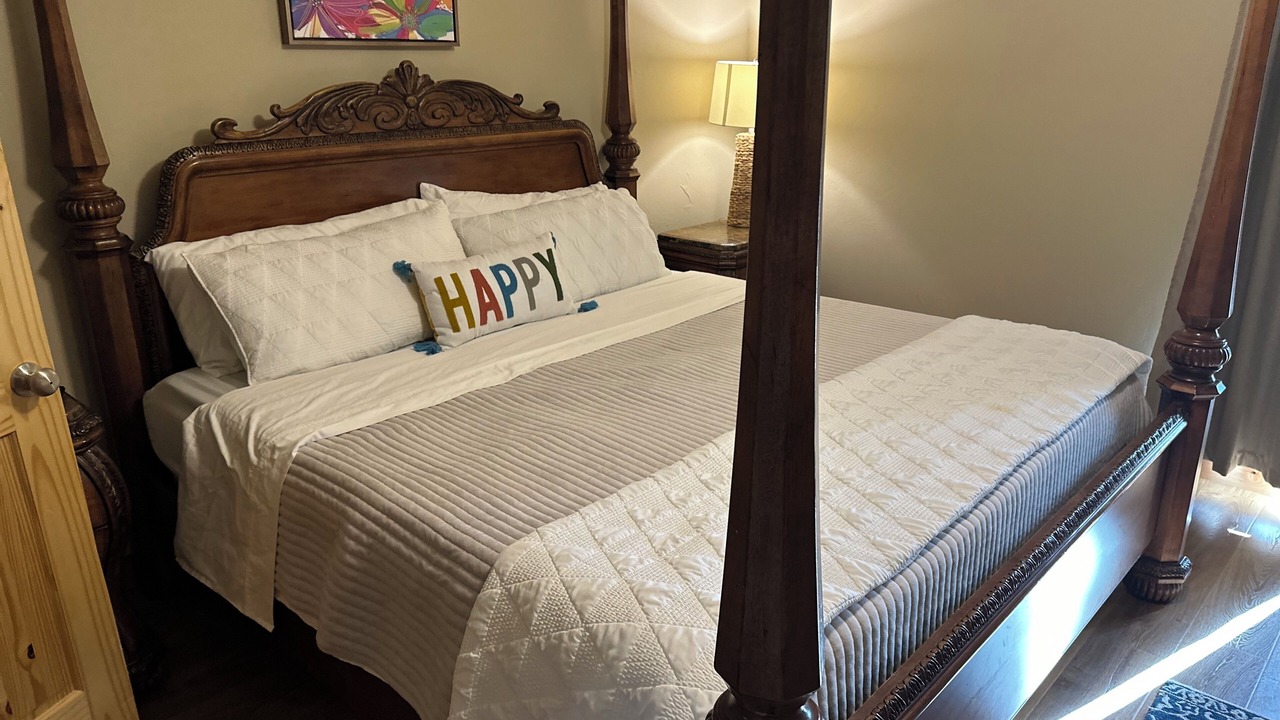 Photo of Bedroom in Sulphur