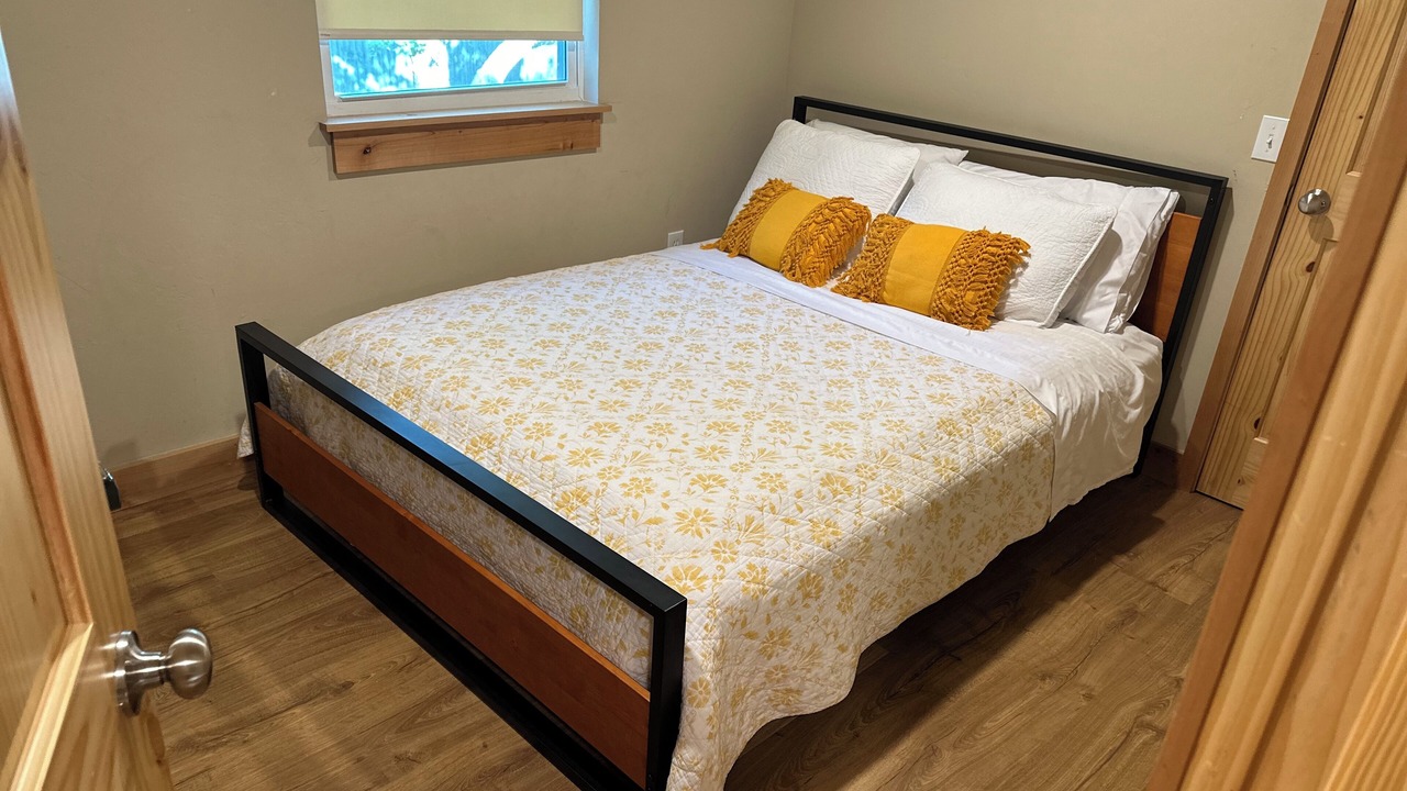 Photo of Bedroom in Sulphur