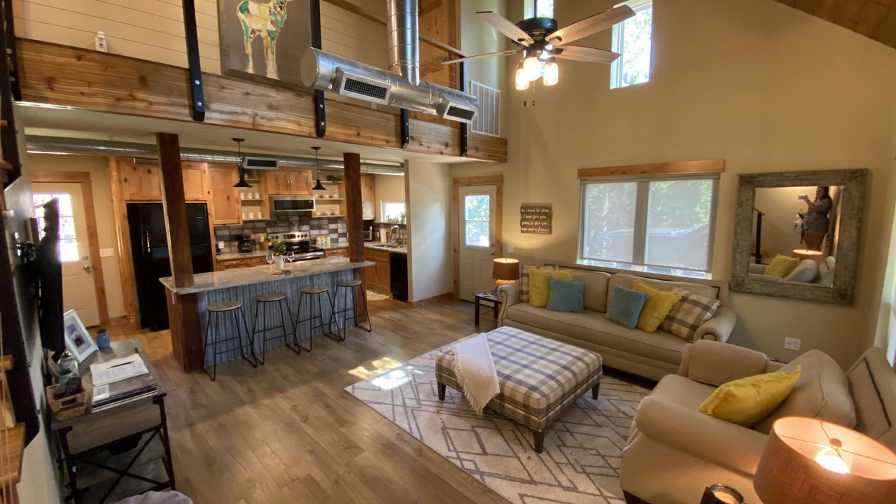 Photo of Livingroom in Sulphur