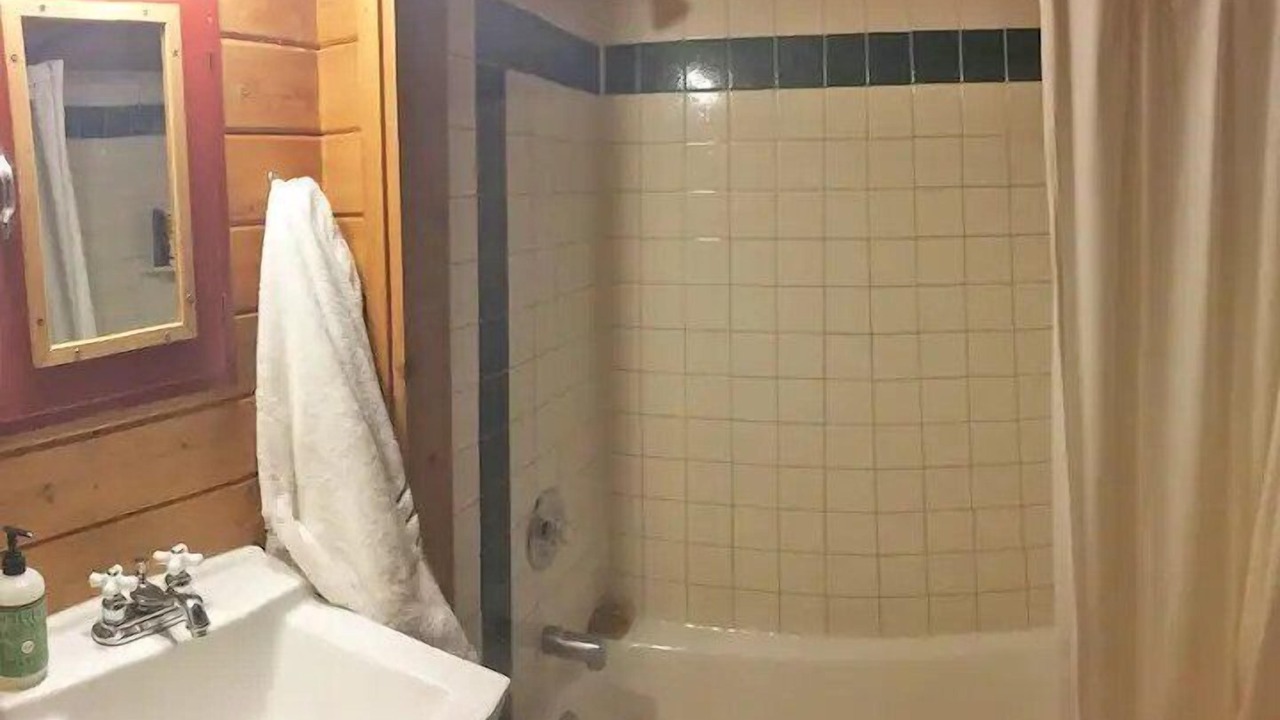 Photo of Bathroom in Gallatin Gateway