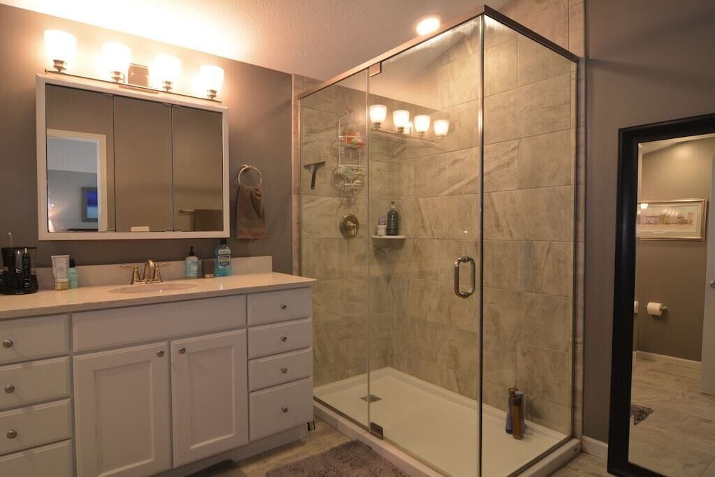 Photo of Bathroom in Lorain
