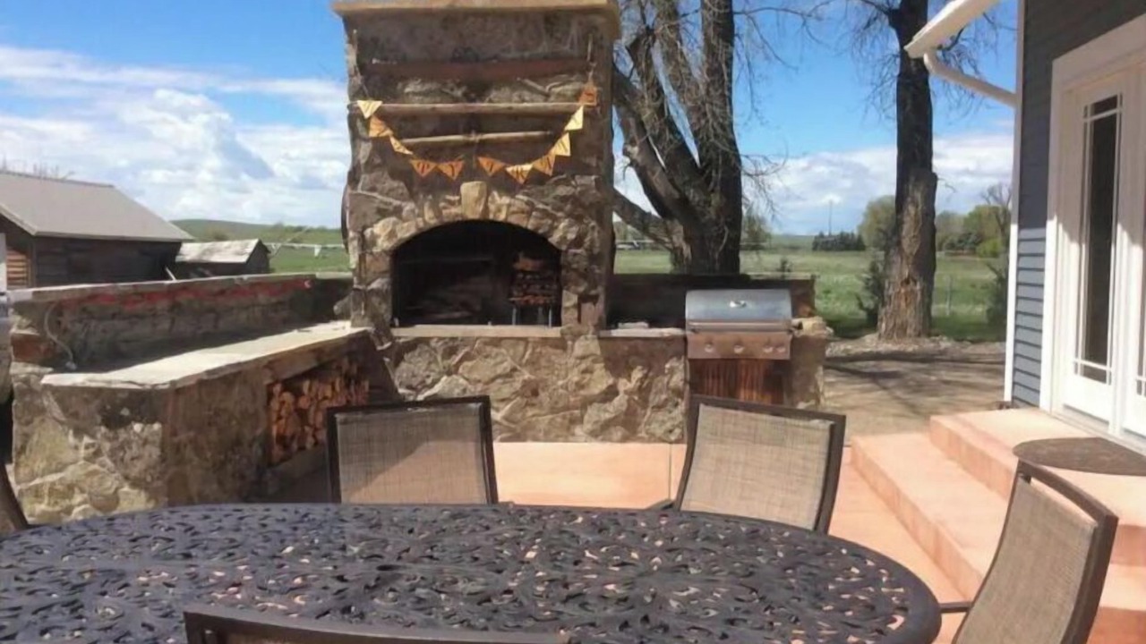 Photo of Outdoor in Simms