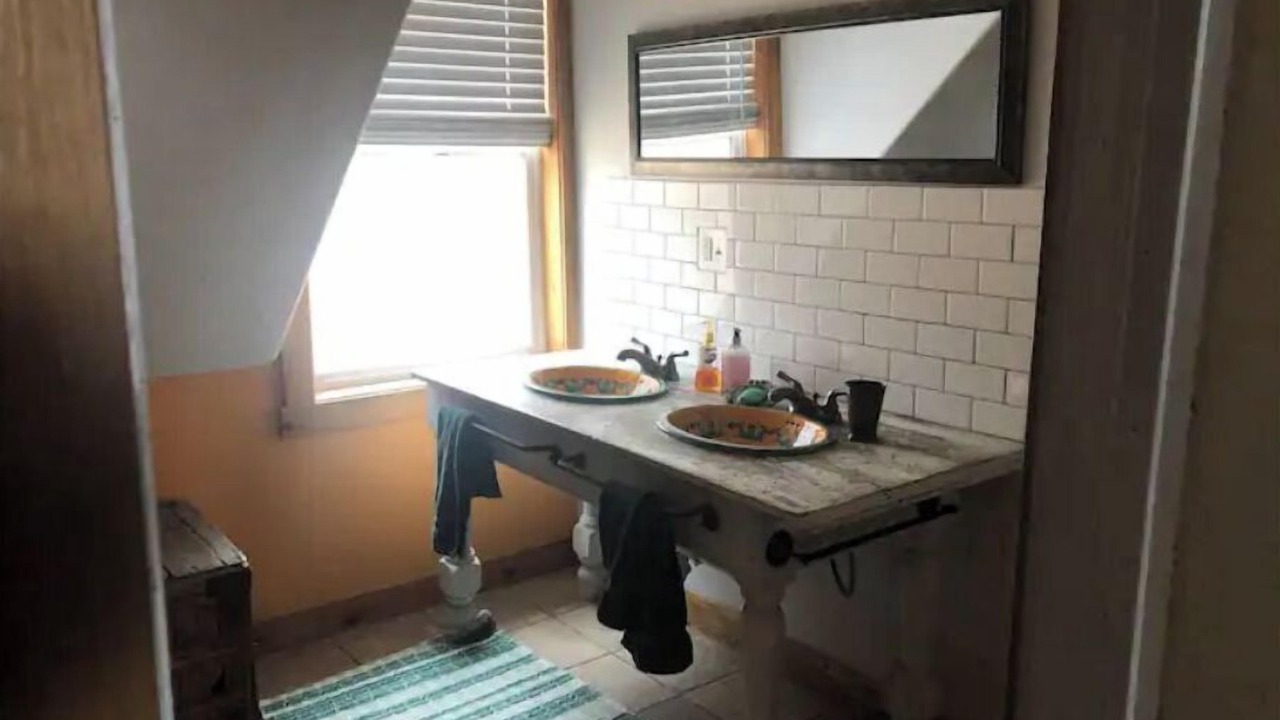 Photo of Bedroom in Simms