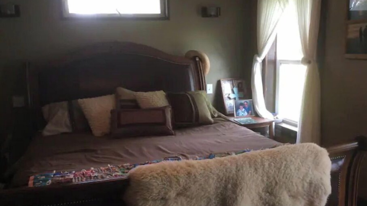 Photo of Bedroom in Simms