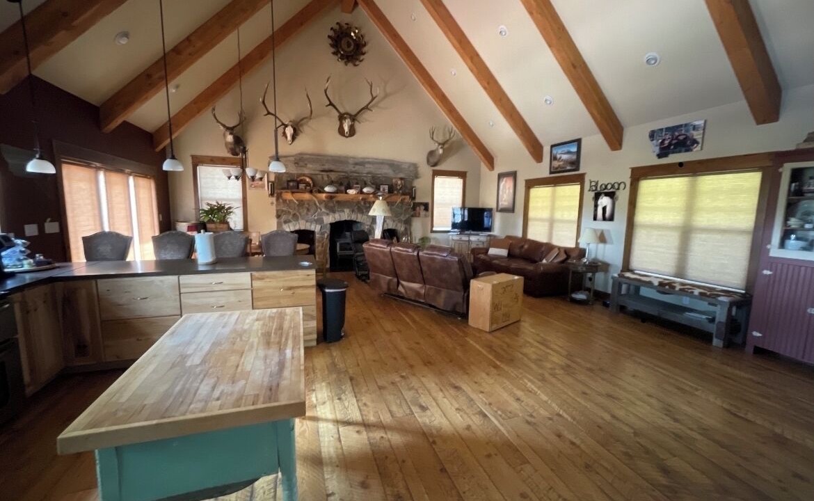 Photo of Livingroom in Simms