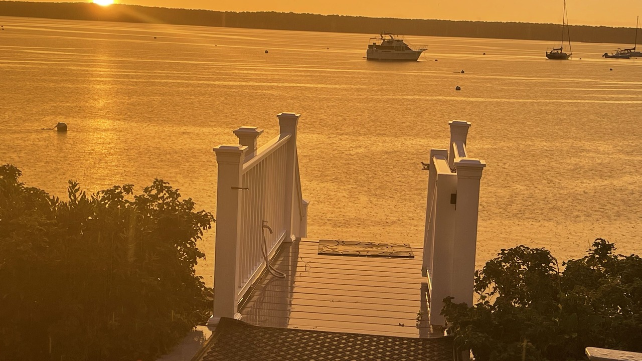 Photo of Patio Balcony in Monomoscoy Island