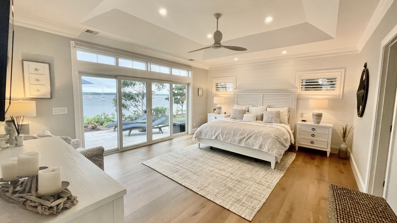 Photo of Bedroom in Monomoscoy Island
