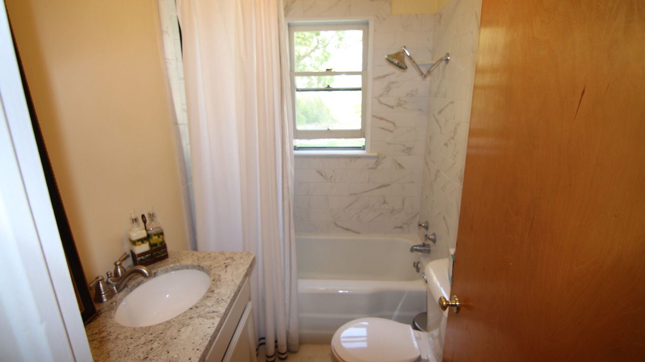 Photo of Bathroom in Challis