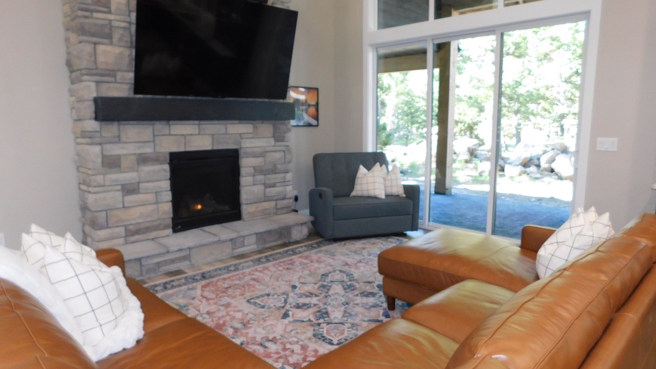 Photo of Livingroom in Island Park