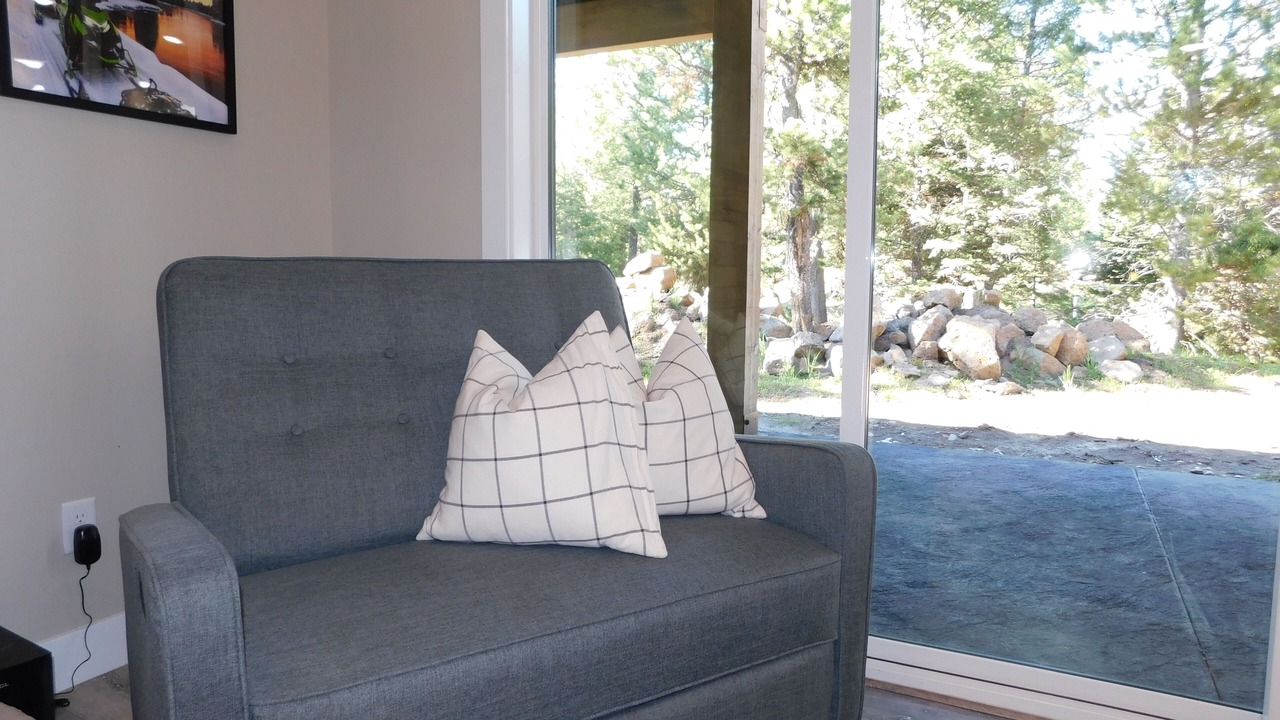 Photo of Livingroom in Island Park