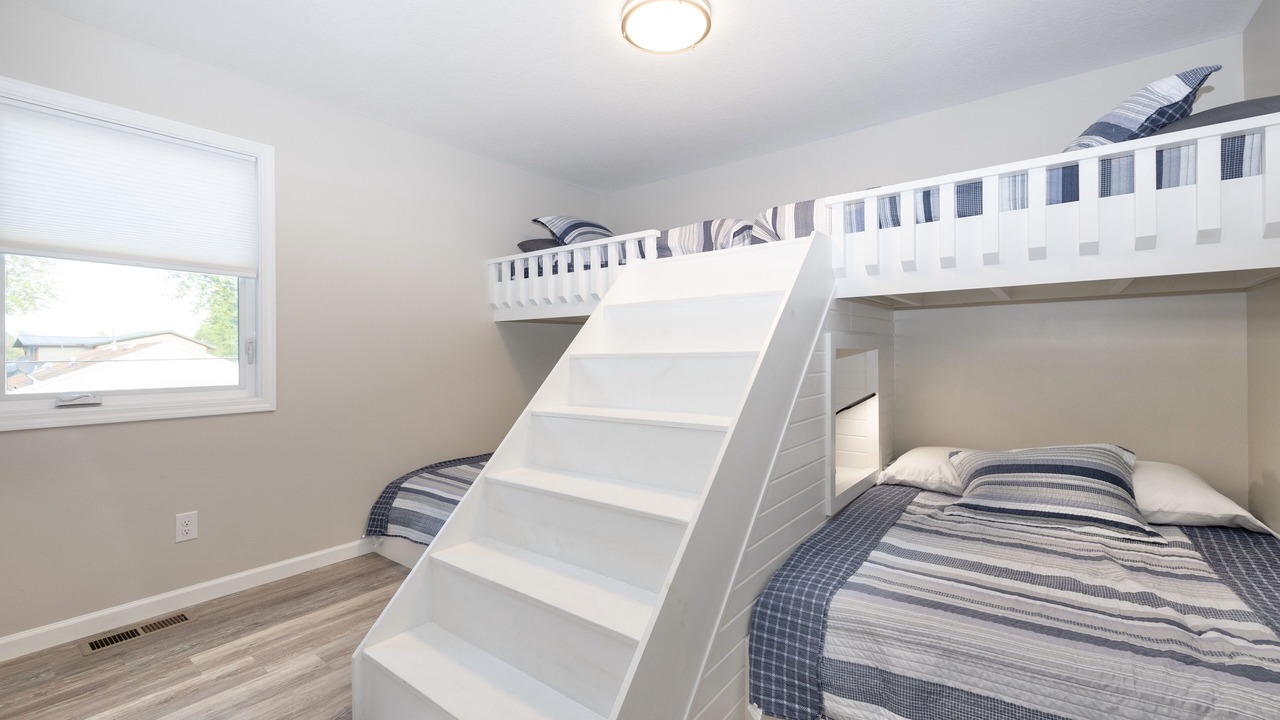 Photo of Bedroom in Russells Point