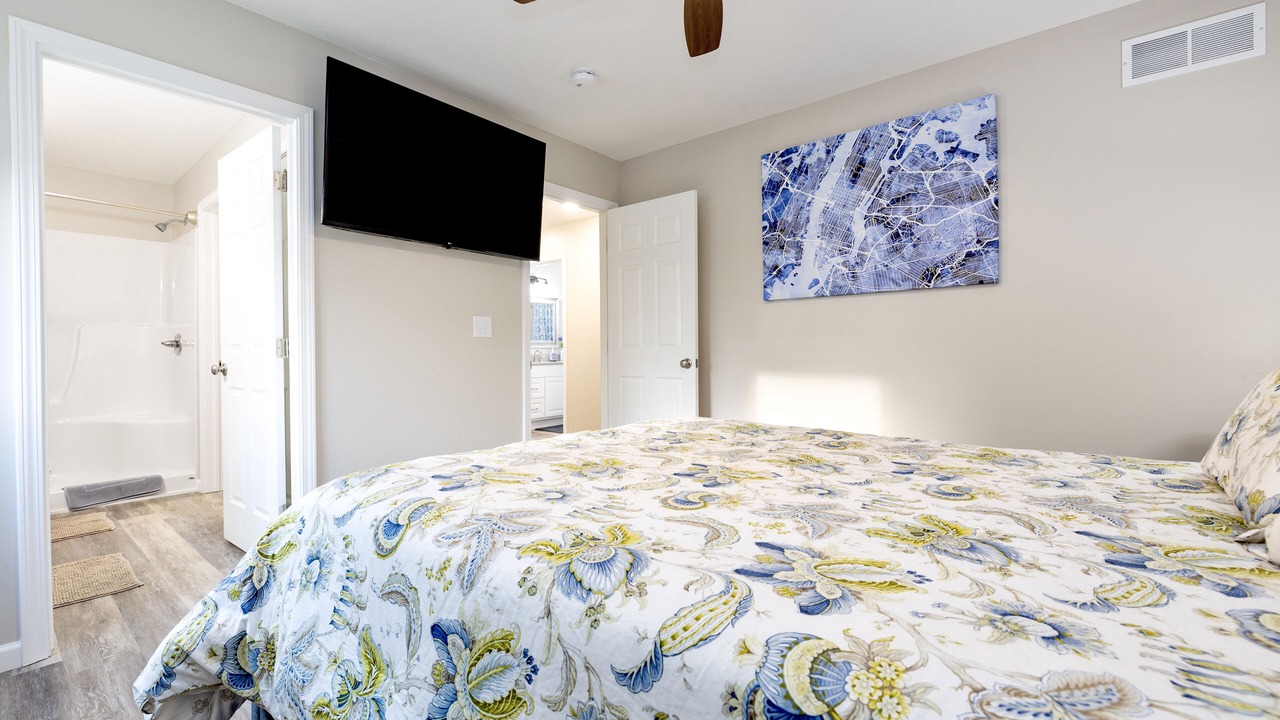 Photo of Bedroom in Russells Point