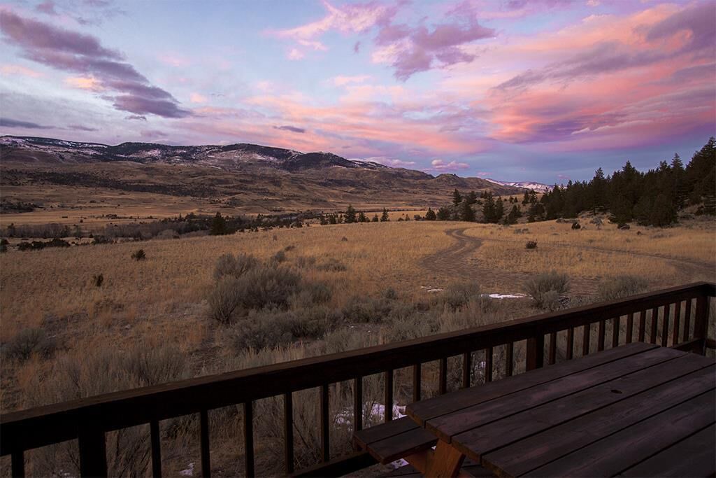 Photo of Outdoor in Emigrant