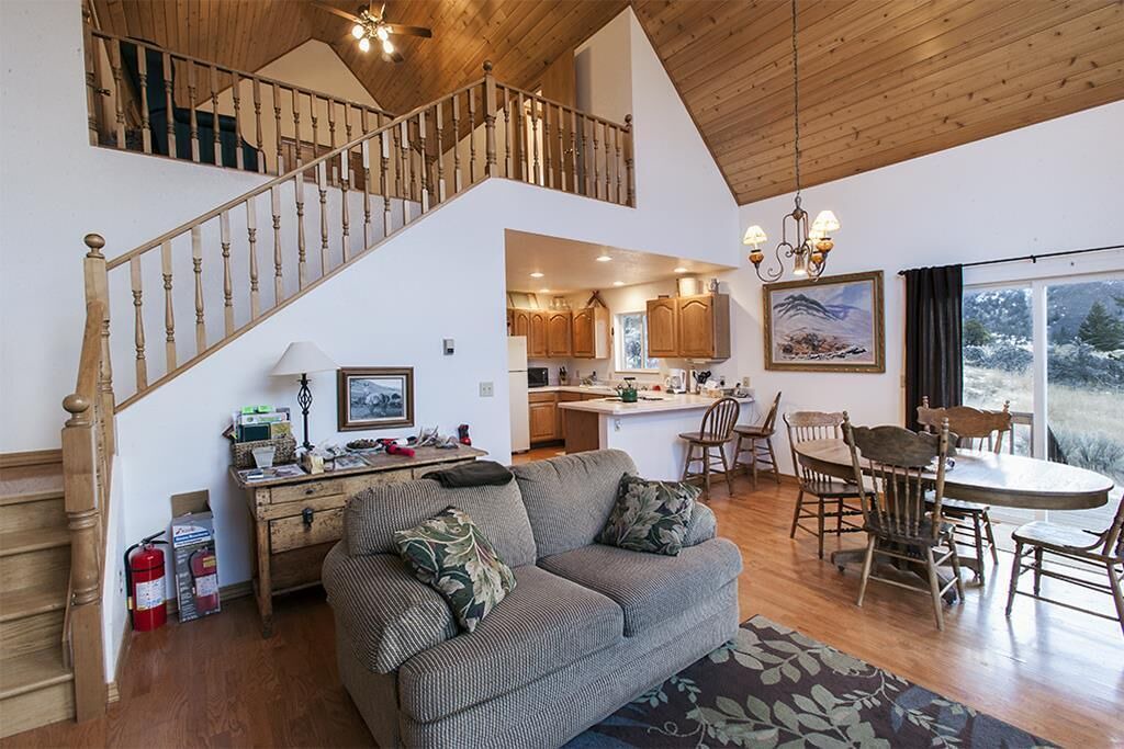 Photo of Livingroom in Emigrant