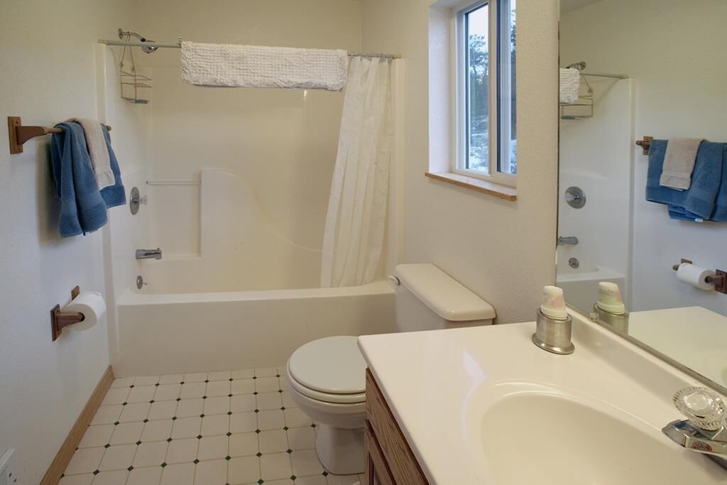 Photo of Bathroom in Emigrant