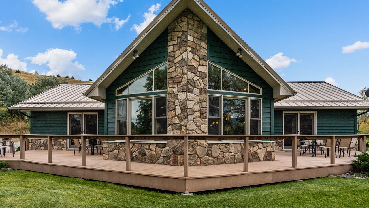 Photo of Outdoor in Emigrant