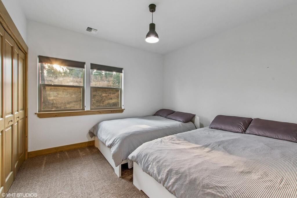 Photo of Bedroom in Rexford