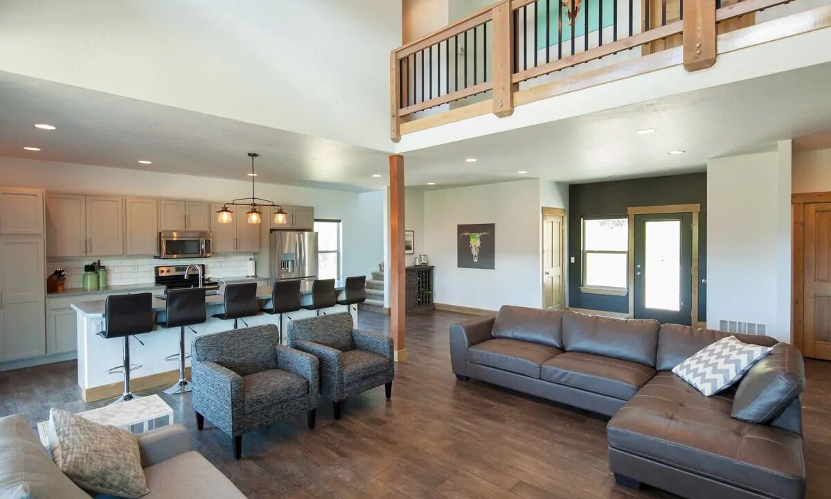 Photo of Livingroom in Rexford