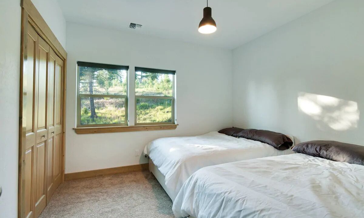 Photo of Bedroom in Rexford
