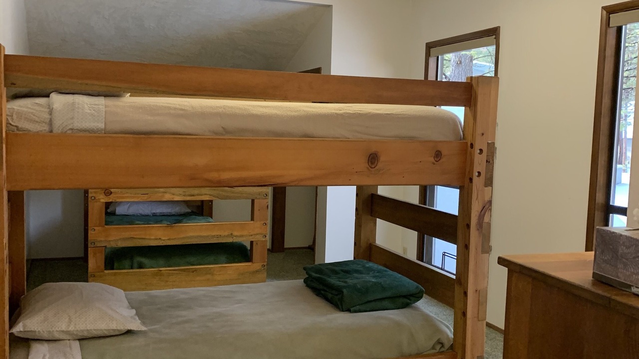 Photo of Bedroom in Black Butte Ranch
